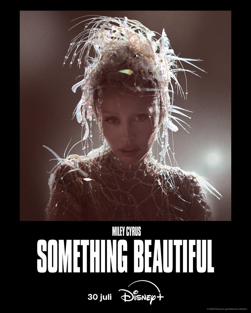 Miley Cyrus brengt uniek visual album uit: Something Beautiful op Disney+