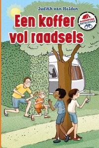 De Camping Detectives 1 - Een koffer vol raadsels