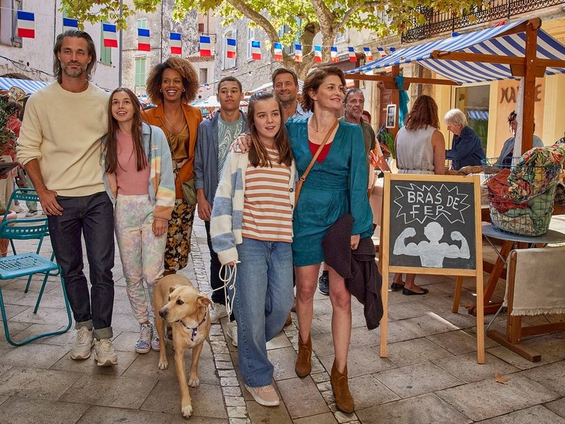 Zomer in Frankrijk op Netflix: Alles wat je moet weten over deze zomerse Nederlandse romcom