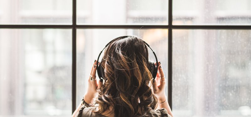 Bol.com en Kobo bieden  abonnement voor luisterboeken aan