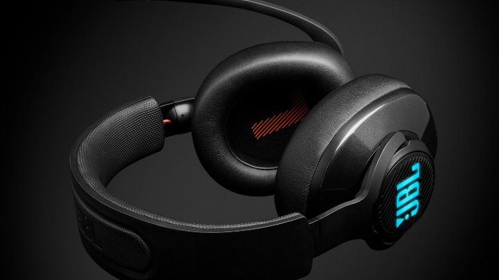 Win een JBL Quantum 400-headset ter waarde van 99,99 euro