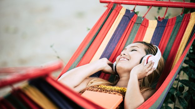 Nieuw op Storytel in augustus 2026: deze 6 nieuwe luisterboeken wil je niet missen