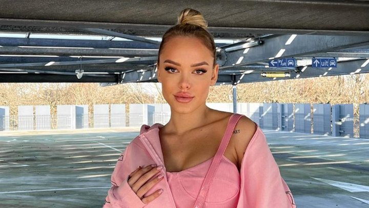 Ex on the Beach-ster Romée is zwanger