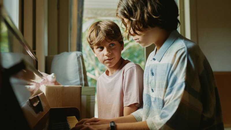 Zo kijk je Young Hearts in Nederland