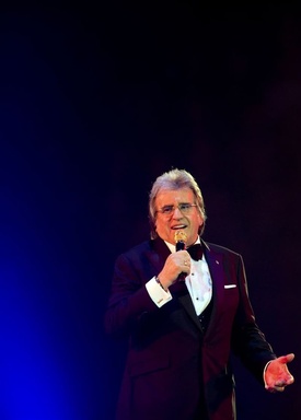 Lee Towers, The Voice of Rotterdam
