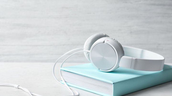 Nieuw op Storytel in mei, ontdek de beste luisterboeken en verhalen