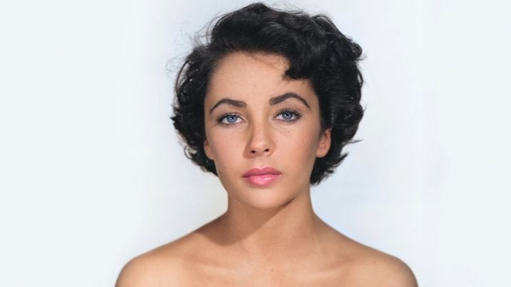Elizabeth Taylor: The Lost Tapes – Een Intiem Portret van een Hollywood Icoon