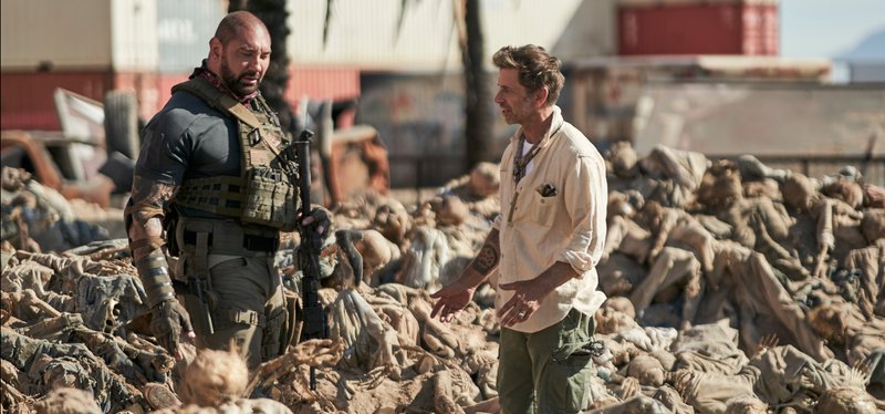 Dave Bautista vecht met tijger in Zack Snyder's Army of the Dead