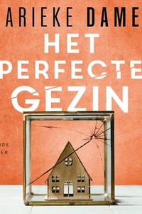 Het perfecte gezin: Vader. Moeder. Dochter. Allemaal hebben ze een groot geheim…