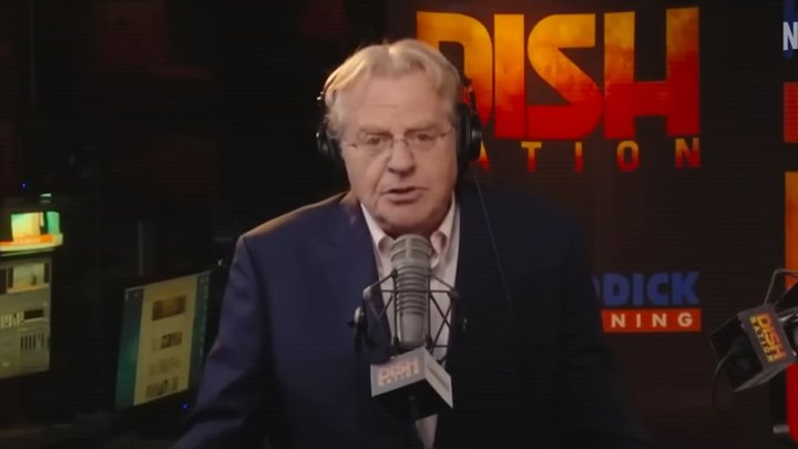 Jerry Springer documentaire 'Fight, Camera, Action' is meteen grote hit op Netflix