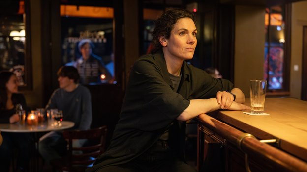 SkyShowtime kondigt nieuwe Nederlandse crimeserie Koud aan met Anna Drijver en Jelle De Beule