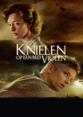Knielen op een bed Violen