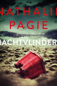 Nachtvlinders: Kinderen verdwijnen in het holst van de nacht. Waar en wanneer ze weer opduiken weet niemand.