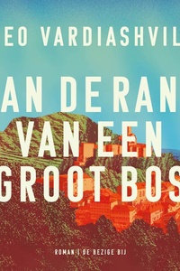 Aan de rand van een groot bos