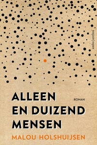 Alleen en duizend mensen
