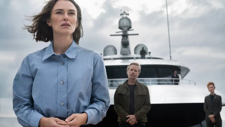 Waarom je de spannende Netflix-film The Woman in Cabin 10 niet mag missen