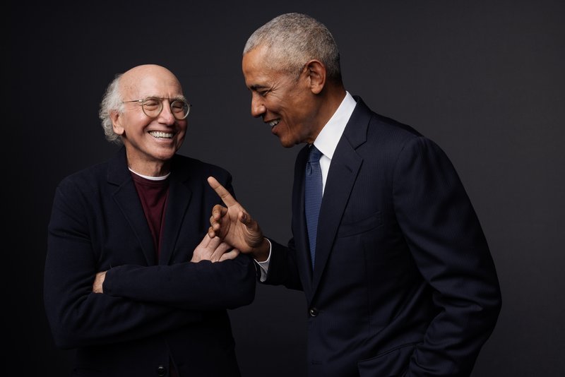 HBO verrast met eerste beelden: Larry David en de Obama’s vieren 250 jaar Amerika (op hun eigen manier)