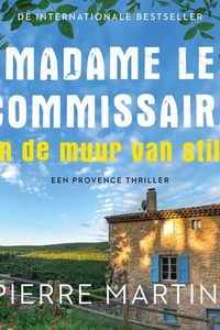Madame le Commissaire en de muur van stilte